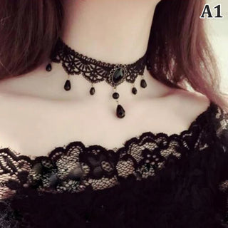 BEATRIX | LACE CHOKER NECKLACE